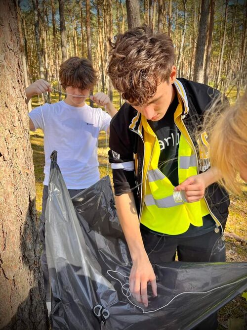 Rajd edukacyjny „Śladami Janusza Szweycera nad rzeką Grabią”