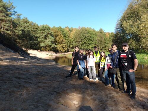 Rajd edukacyjny „Śladami Janusza Szweycera nad rzeką Grabią”