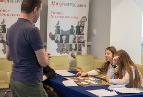 Zdjęcia z warsztatów w ramach projektu „Silni Polską!” 5 grudnia 2024 r.