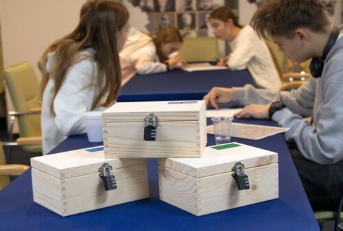 Zdjęcia z warsztatów w ramach projektu „Silni Polską!” 5 grudnia 2024 r.