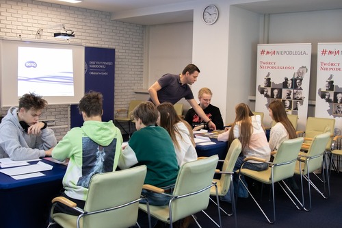 Zdjęcia z warsztatów w ramach projektu „Silni Polską!” 5 grudnia 2024 r.