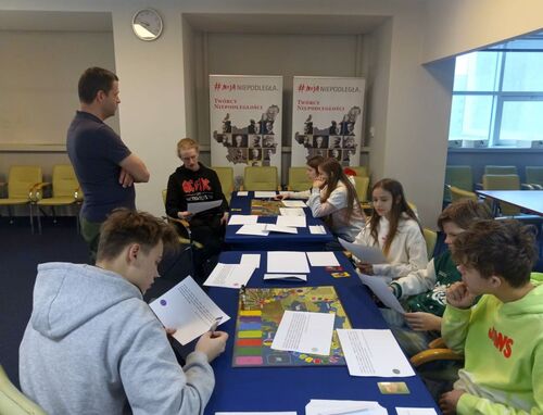 Zdjęcia z warsztatów w ramach projektu „Silni Polską!” 5 grudnia 2024 r.