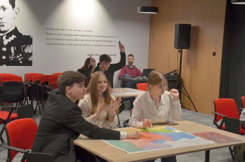 Zdjęcia z warsztatów w ramach projektu „Silni Polską!” 5 grudnia 2024 r.