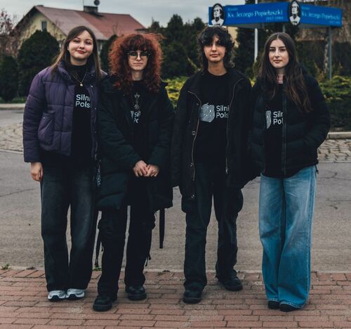 Zdjęcia uczestników I edycji konkursu „Silni Polską!”