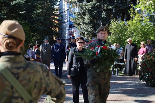 Tomaszów Niedziela 4