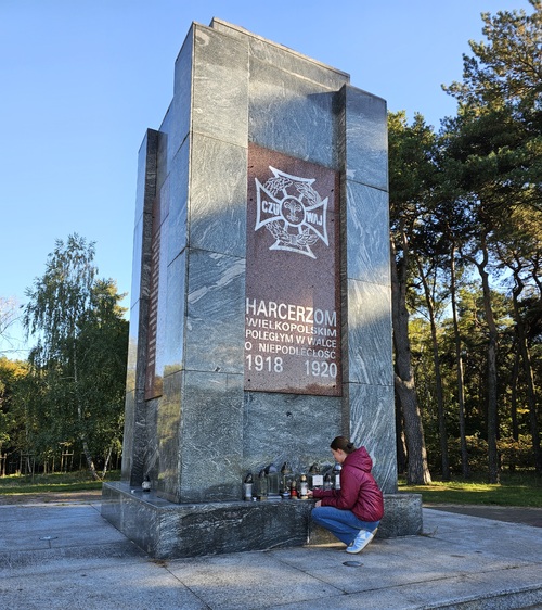 Znicz pamięci harcerzom wielkopolskim, którzy oddali życie za Ojczyznę, Poznań, Malta, Polana Harcerza, fot. Katarzyna Bugajewska.