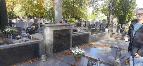 Cmentarz parafialny w Żabikowie Luboń grób więźniów obozu w Żabikowie Autor Tytus Gałęzewski