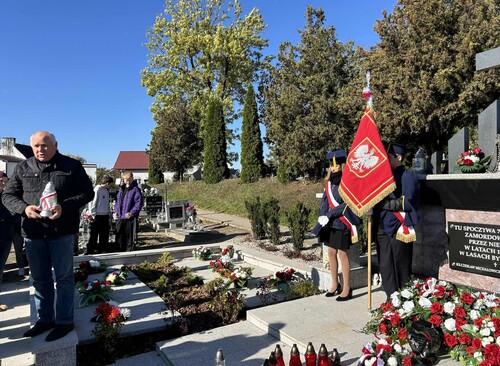 Zbiorowa Mogiła Ofiar II Wojny Światowej, zamordowanych  w latach 1939 - 1941, cmentarz w Kaźmierzu; powiat szamotulski, fot. Renata Antkowiak.