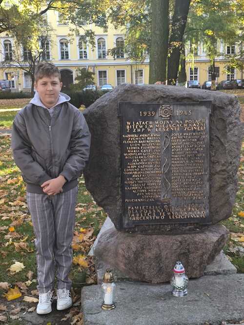 Pomnik harcerzy poległych w latach II wojny światowej, Leszno, fot. Magdalena Szymanek.
