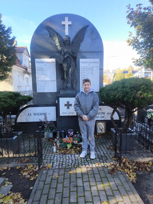 Pomnik Powstańców Wielkopolskich pomordowanych przez Niemców w czasie II Wojny Światowej, cmentarz w Lesznie, fot. Magdalena Szymanek