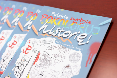 Kolorowanka Pokoloruj historię! Polskie symbole, fot. Krzysztof Łojko IPN (1)