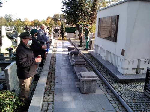 Miejsce Pamięci Kocin, Urząd Miejski w Trzemesznie i Komitet Pamięci Walk i Męczeństwa w Trzemesznie