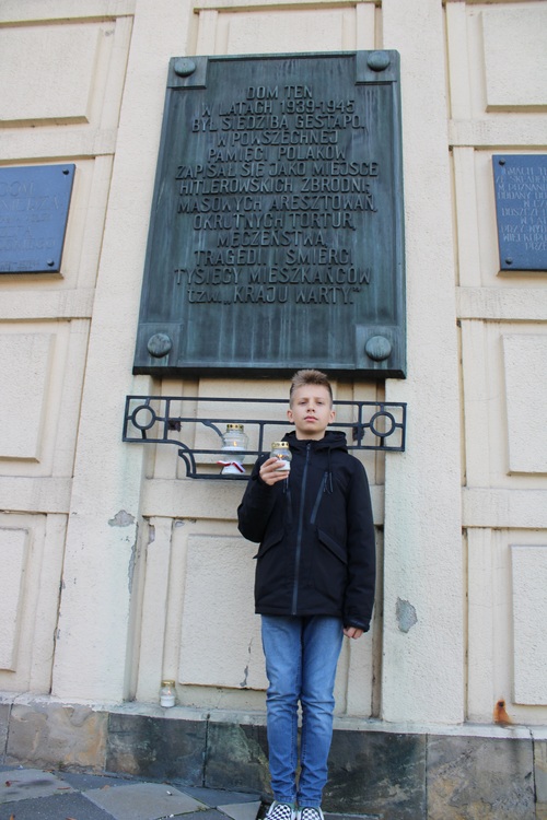 Pod dawną siedzibą Gestapo Poznań