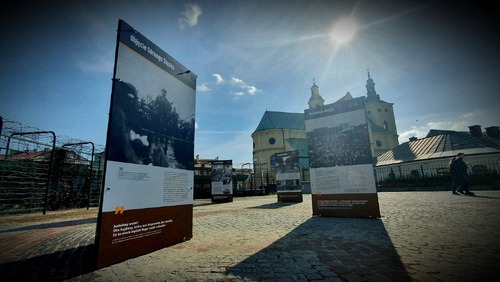 Prezentacja wystawy w Rzeszowie w Ogrodach Bernardyńskich, fot. K. Liszka (26)
