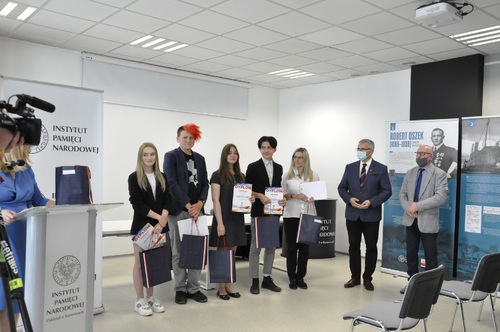 Uroczystość wręczenia nagród uczestnikom VI Turnieju Debat Historycznych w Katowicach (9)