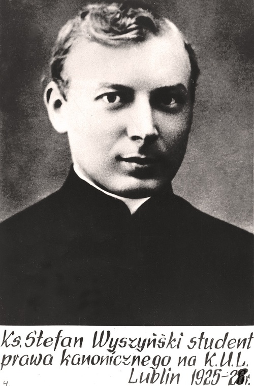 Ksiądz Stefan Wyszyński – student prawa kanonicznego na Katolickim Uniwersytecie Lubelskim, 1925–1928 /AIPSKW