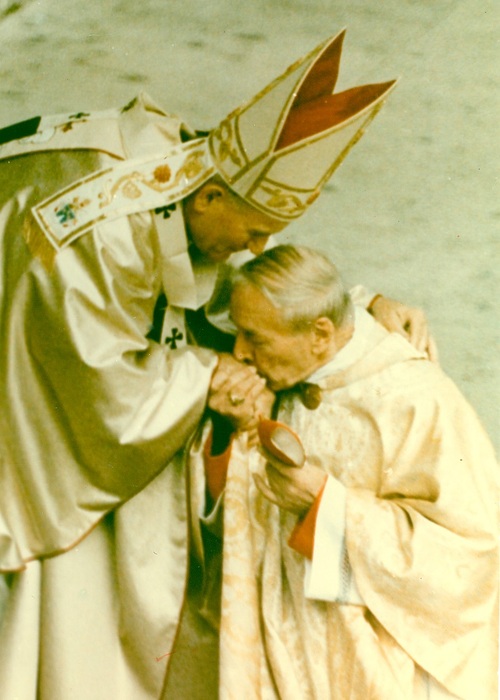 Homagium złożone przez Prymasa Tysiąclecia papieżowi Janowi Pawłowi II, Watykan 1978 /AIPSKW