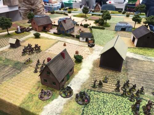 Fot.4 Prawa strona oraz środek pola bitwy widoczny od polskiej strony. (Fot. Daniel Ostrowski; Opis Daniel Ostrowski)