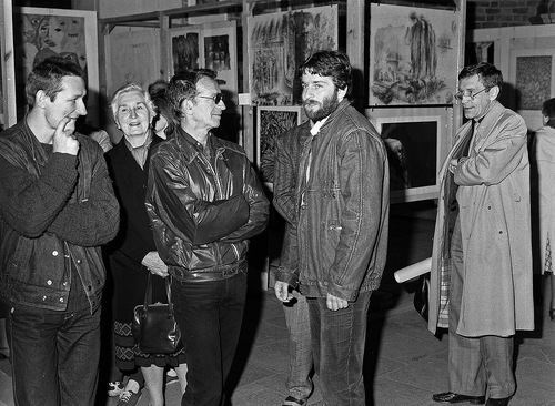 Biennale Młodych Droga i Prawda, Wrocław 1987. W centralnej części stoją (po lewej) Jacek Fedorowicz, (po prawej) Władysław Frasyniuk. Fot. E. Ciołek / ŚCWiS.