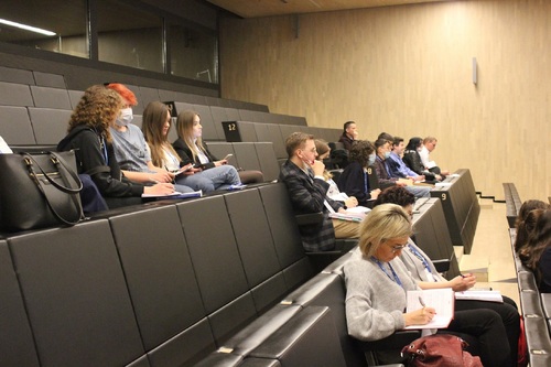 Warsztaty oraz wykłady przygotowujące uczestników tegorocznej  edycji Turnieju Debat Historycznych w Katowicach (18)