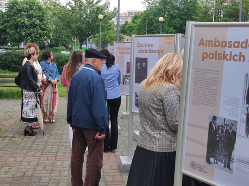 Fot.5 Otwarcie wystawy plenerowej o Ignacym Janie Paderewskim w Polkowicach 17 maja 2022 r.
