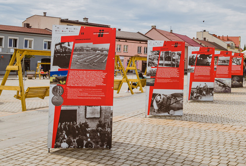 Wernisaż wystawy "Żwirko i Wigura - dueat asów przestworzy" w Jaworznie, 31 maja 2022 r.