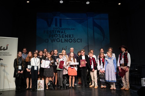 VII Ogólnopolski Festiwal Piosenki o Wolności, kategoria młodsza, fot. Krzysztof Łojko, IPN (1)