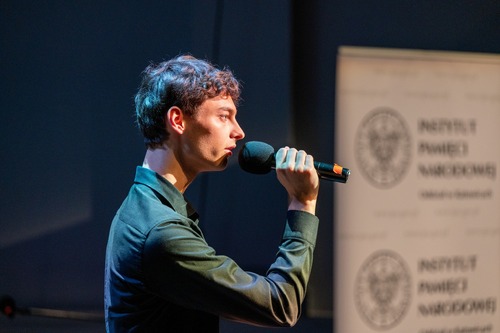 VII Ogólnopolski Festiwal Piosenki o Wolności, kategoria starsza, fot. Krzysztof Łojko, IPN (12)