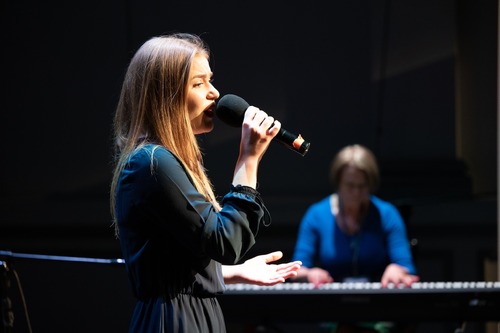 VII Ogólnopolski Festiwal Piosenki o Wolności, kategoria starsza, fot. Krzysztof Łojko, IPN (43)