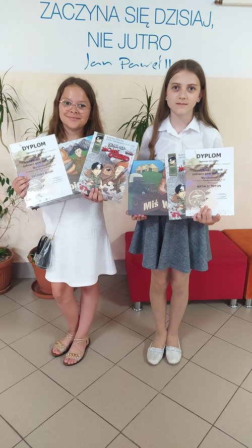 Natalia Toton i Tatiana Idzik Wyróżnione w kategorii Kartka pocztowa 9-12 lat