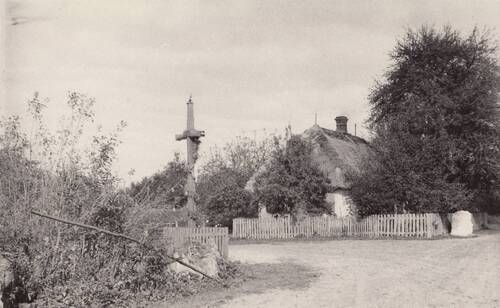 Krajobraz wsi wołyńskiej w okresie międzywojennym lub w czasie II wojny światowej