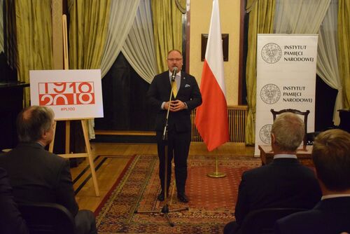 Inauguracja „Przystanku Historia” w Londynie to dowód aktywności i efektywnej współpracy środowisk polonijnych, w tym polskich szkół sobotnich, dbających o polskie dziedzictwo i promujących polską historię – powiedział ambasador Arkady Rzegocki.